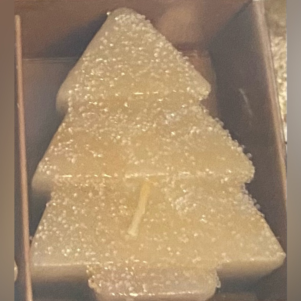 NEW Christmas TREE candle (set of 3)
